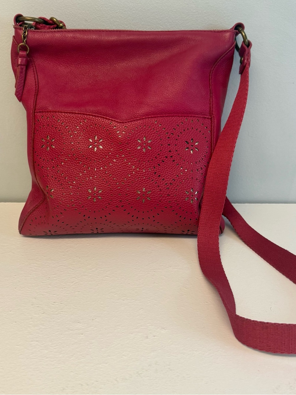 The Sak Pink Leather Crossbody Bag Berry Magenta Lasercut Perforated Floral